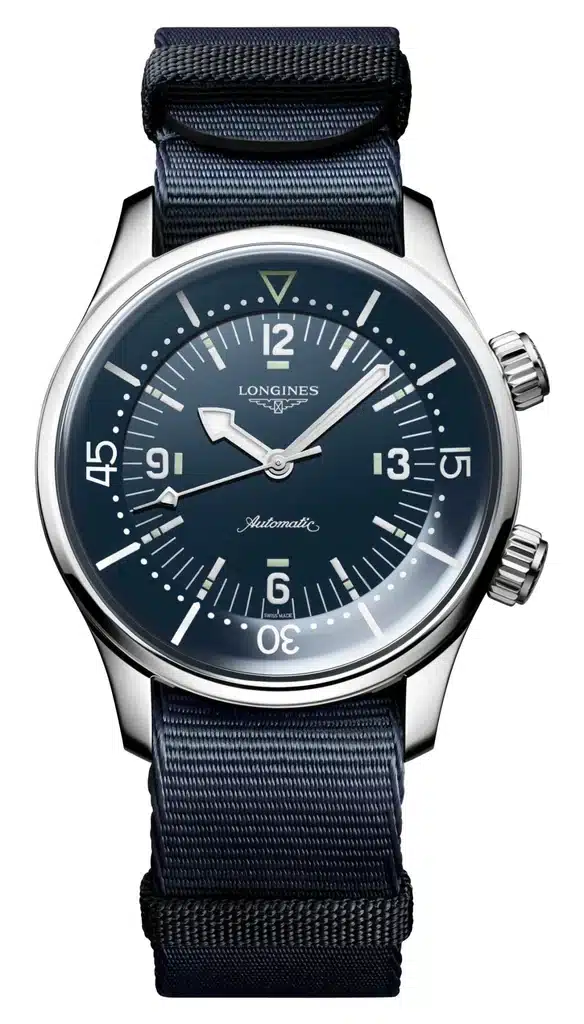 Longines Legend Diver da 39 mm con due corone e lunetta interna graduata, cinturino in tessuto blu